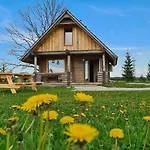 Chalet Romantic At Loghouse Vaeiketeemaja Uksnurme