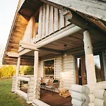 Romantic At Loghouse Vaeiketeemaja *