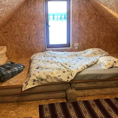 Romantic At Loghouse Vaeiketeemaja Uksnurme