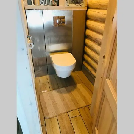 Romantic At Loghouse Vaeiketeemaja Chalet