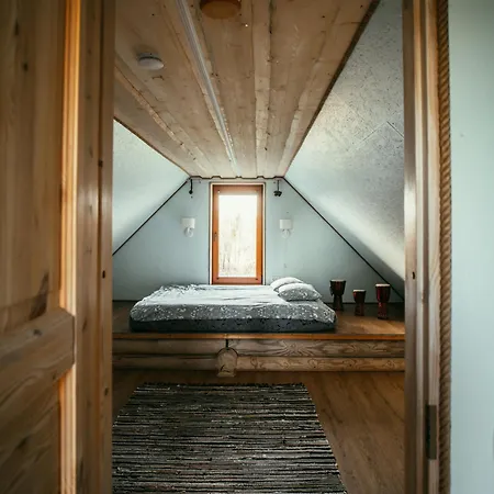 Romantic At Loghouse Vaeiketeemaja