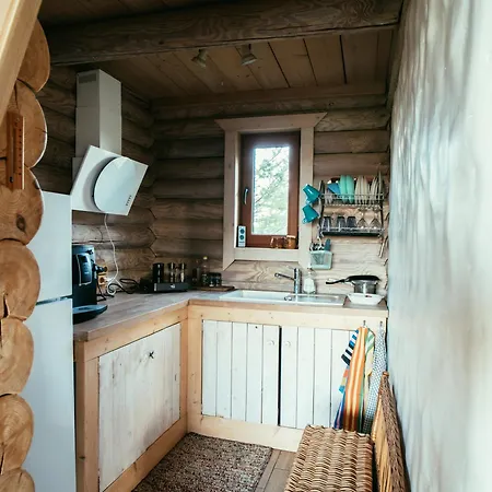 Romantic At Loghouse Vaeiketeemaja Uksnurme