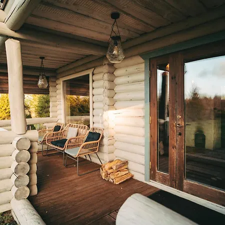 Romantic At Loghouse Vaeiketeemaja Chalet Uksnurme