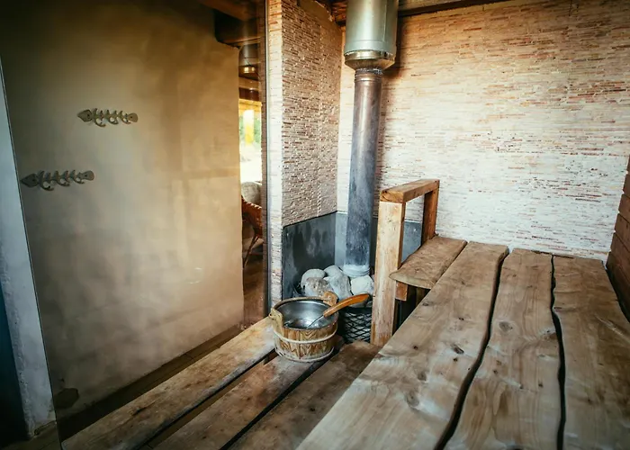 Romantic At Loghouse Vaeiketeemaja Chalet