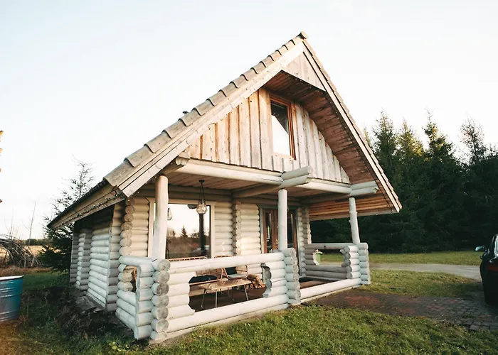 Romantic At Loghouse Vaeiketeemaja Chalet *