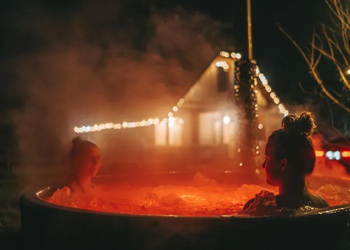 Romantic At Loghouse Vaeiketeemaja Chalet