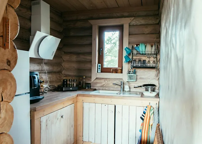 Romantic At Loghouse Vaeiketeemaja Uksnurme