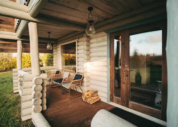 Romantic At Loghouse Vaeiketeemaja Chalet Uksnurme